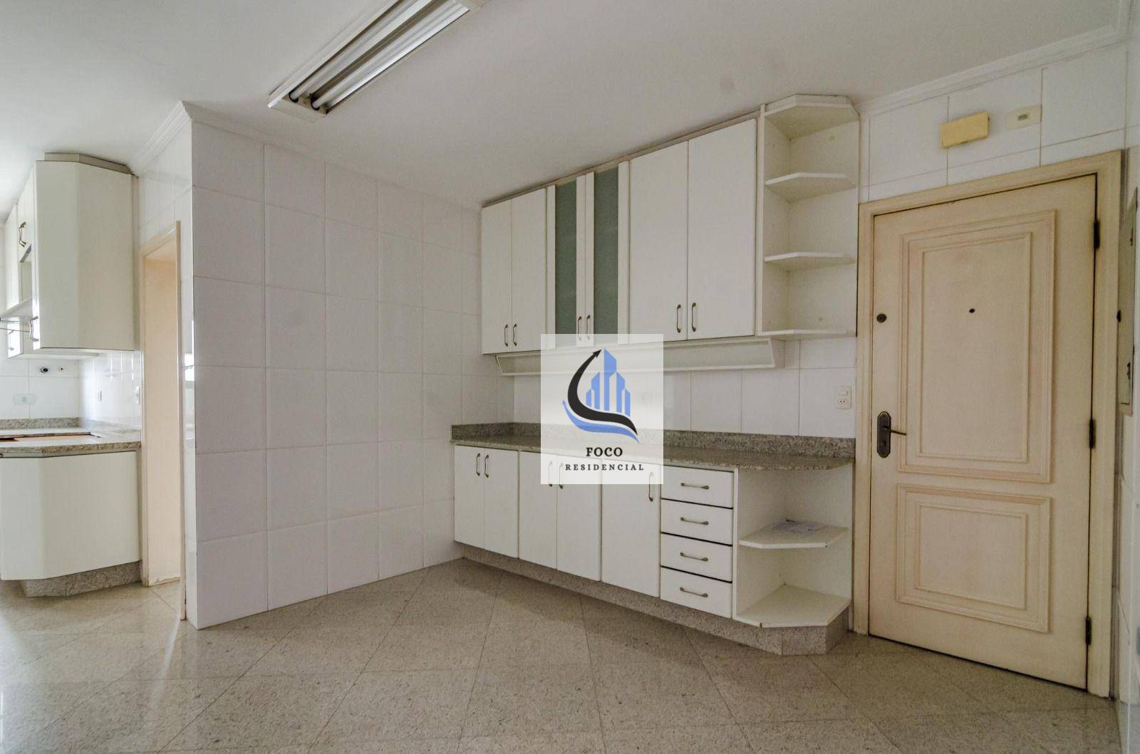 Apartamento à venda e aluguel com 3 quartos, 184m² - Foto 20