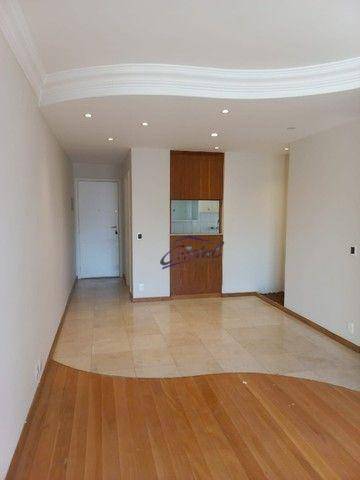 Apartamento à venda com 2 quartos, 70m² - Foto 11