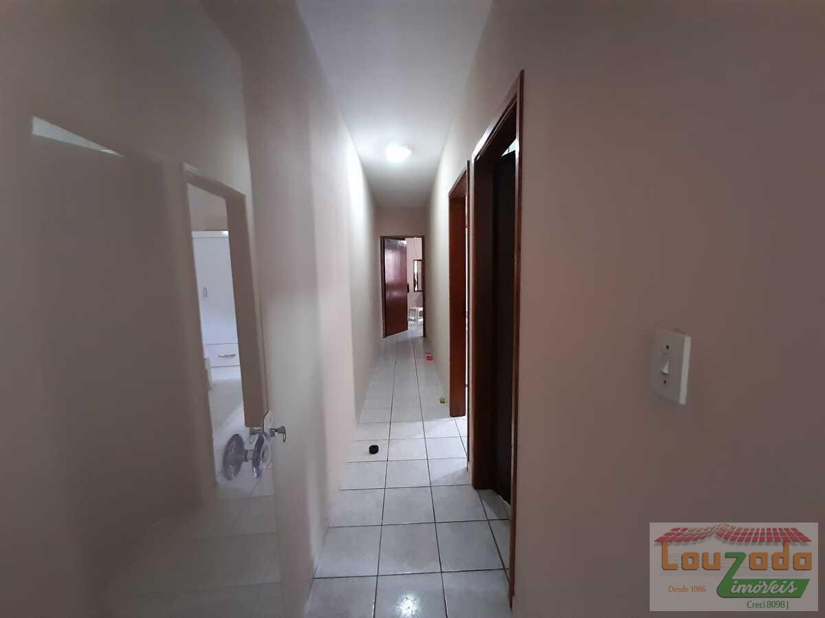 Casa à venda com 2 quartos, 182m² - Foto 3