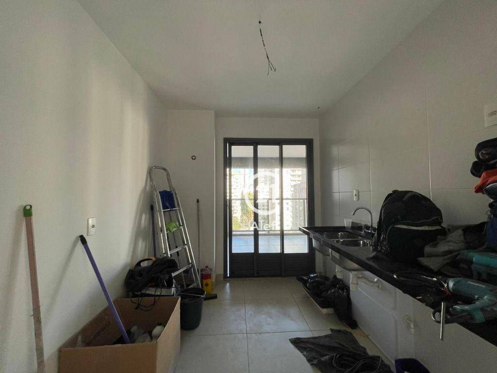 Apartamento à venda com 3 quartos, 162m² - Foto 12