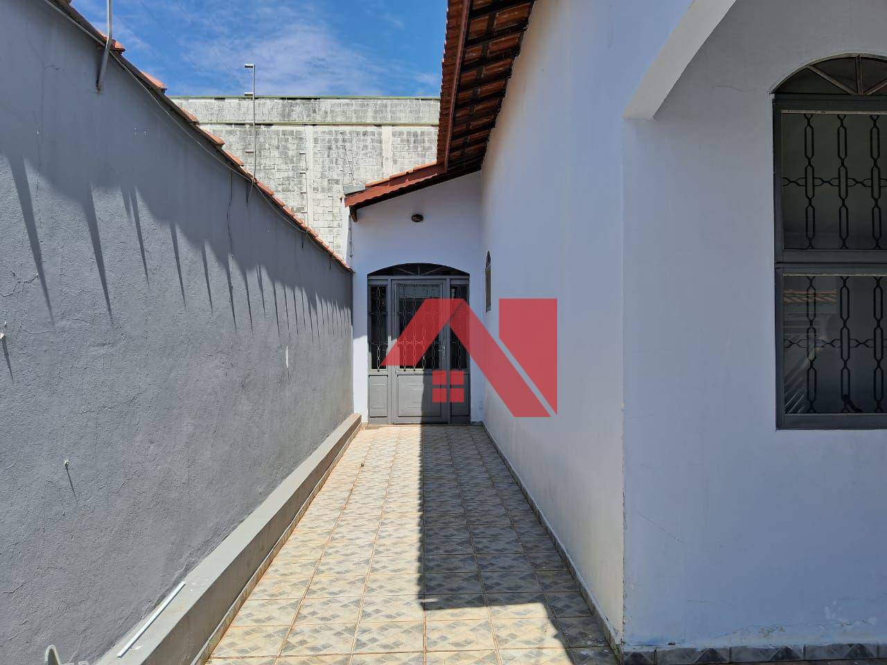 Casa à venda com 3 quartos, 280m² - Foto 3