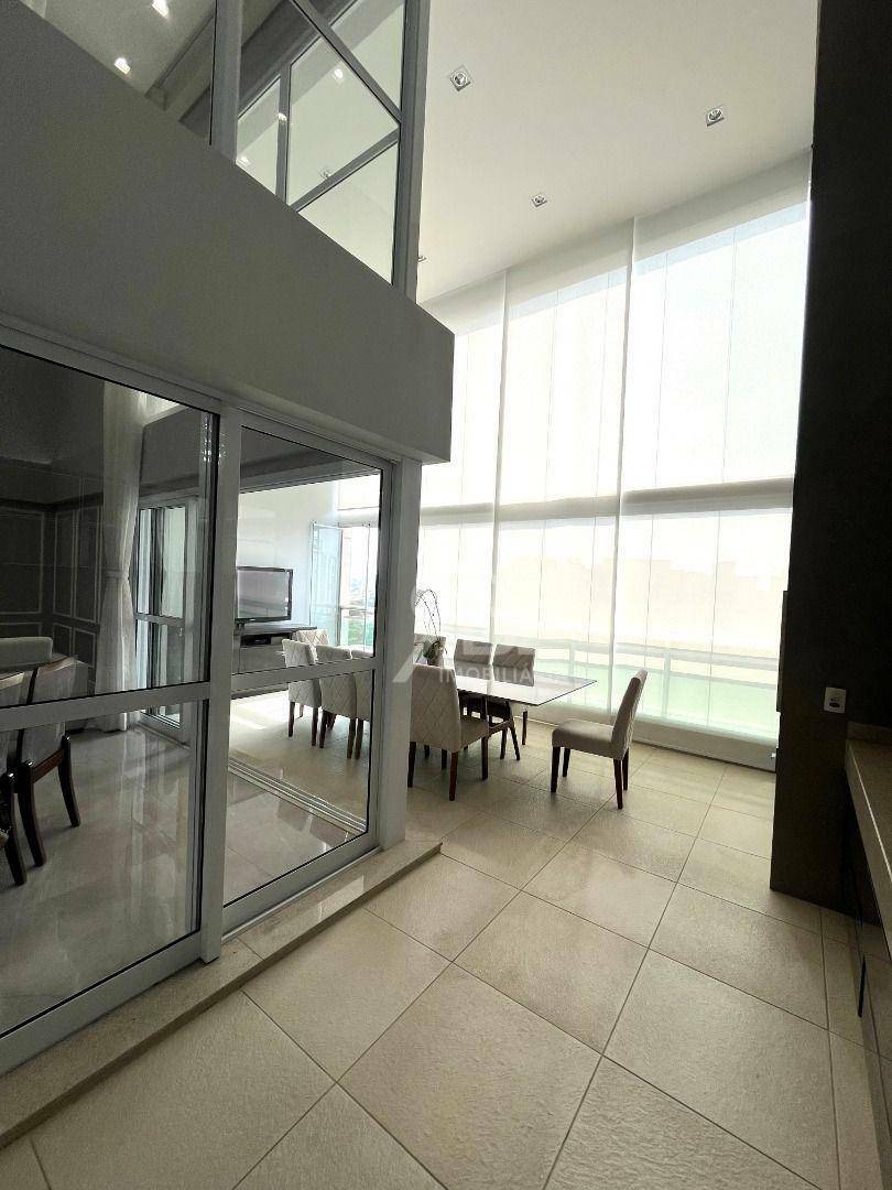 Apartamento para alugar com 3 quartos, 188m² - Foto 11