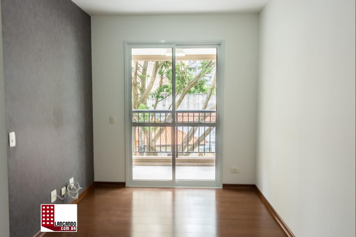 Apartamento à venda com 2 quartos, 70m² - Foto 1