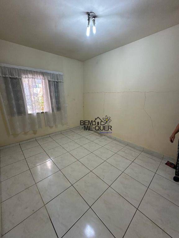 Casa à venda com 2 quartos, 80m² - Foto 4