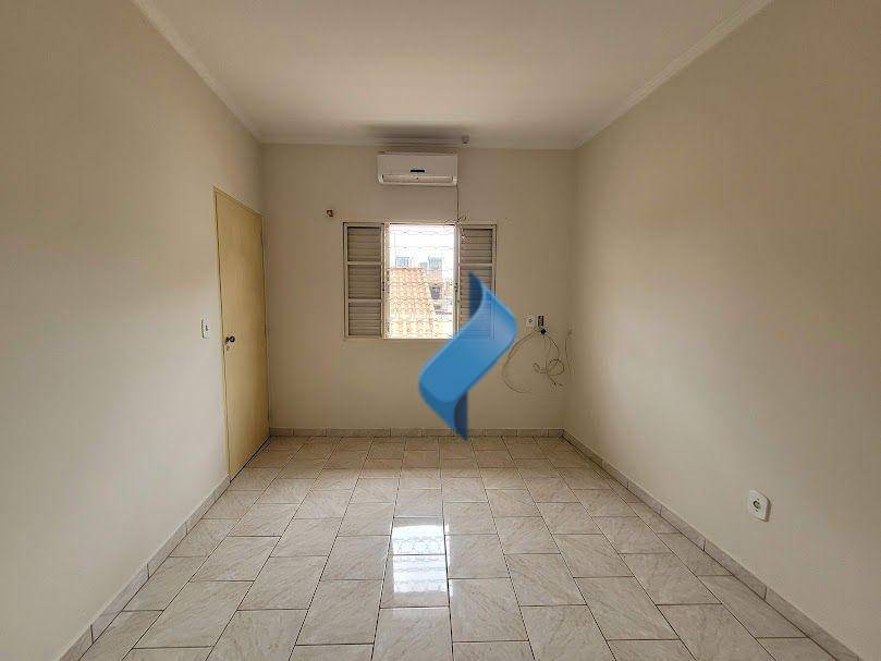 Casa para alugar com 6 quartos, 262m² - Foto 38