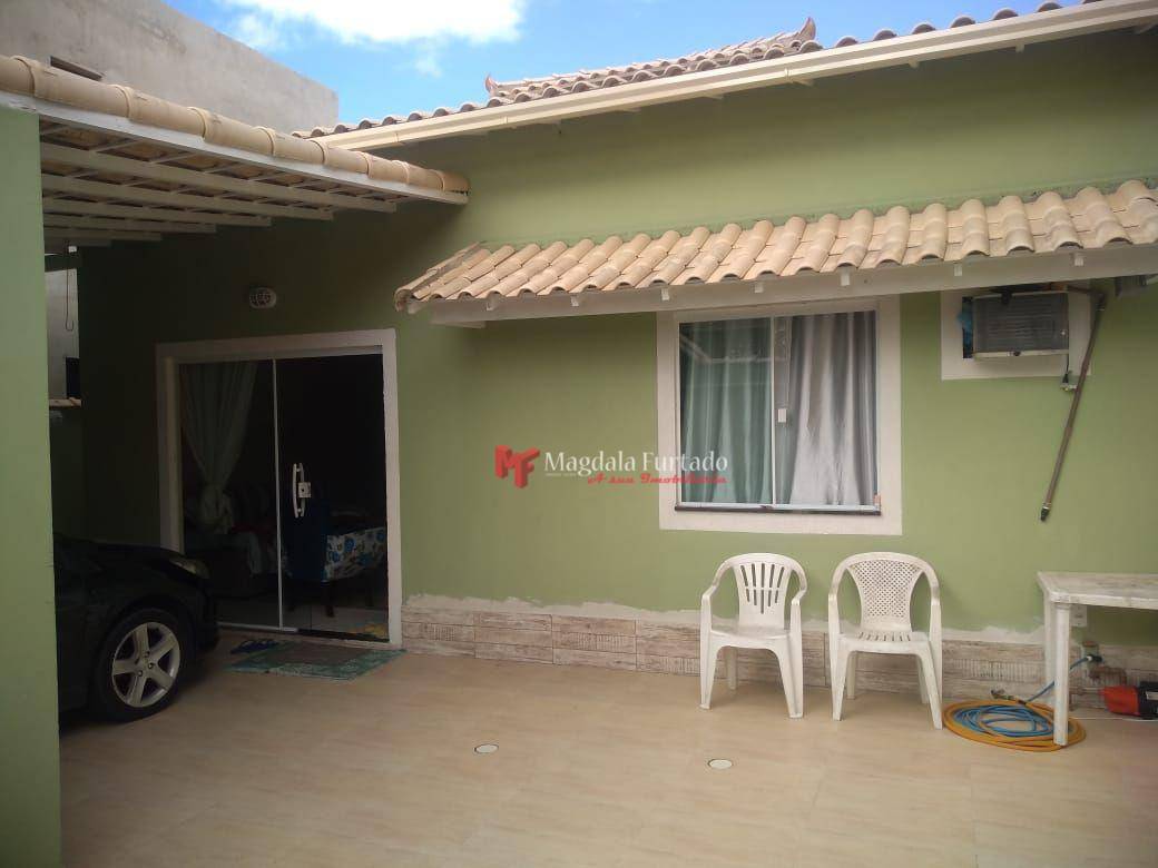 Casa à venda com 3 quartos, 215m² - Foto 1