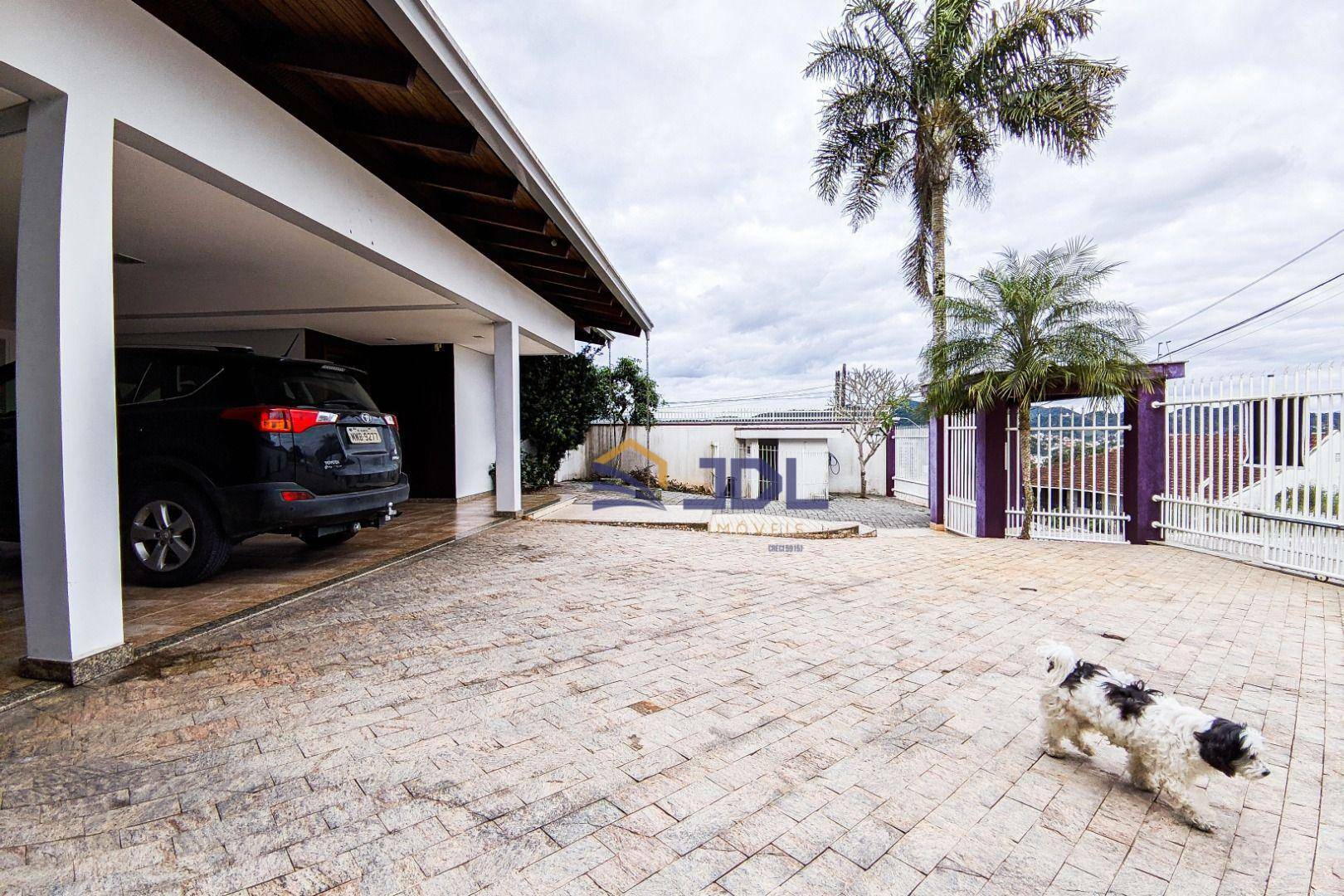 Casa à venda com 5 quartos, 382m² - Foto 4