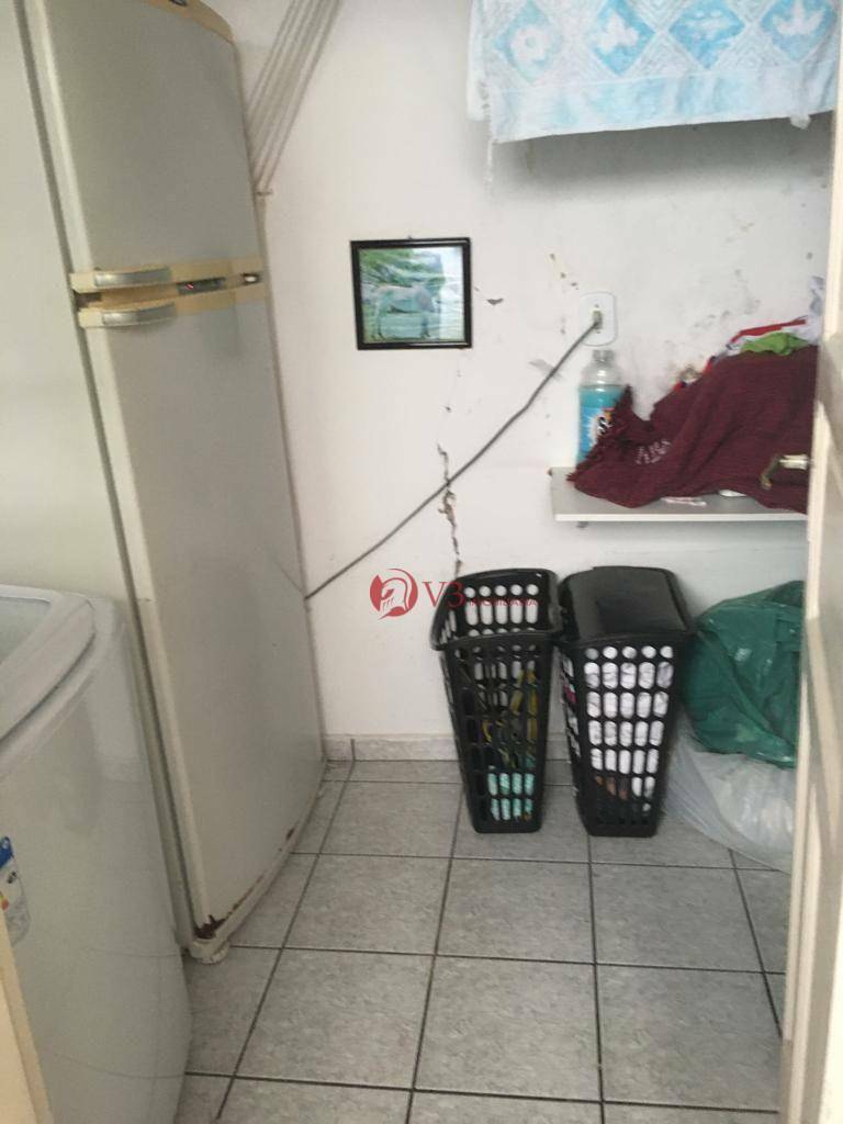 Sobrado à venda com 3 quartos, 120m² - Foto 3