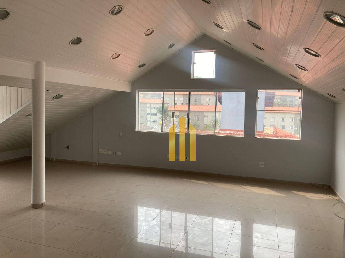 Sobrado para alugar com 4 quartos, 500m² - Foto 2