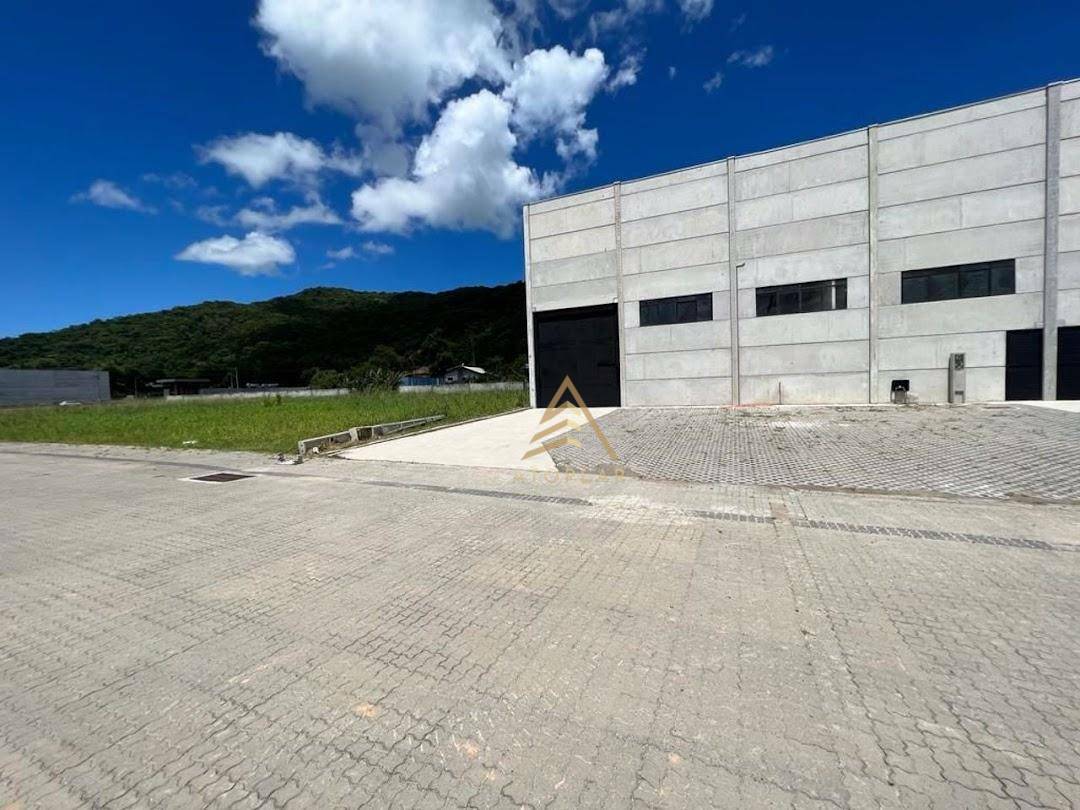 Depósito-Galpão-Armazém à venda, 750m² - Foto 1