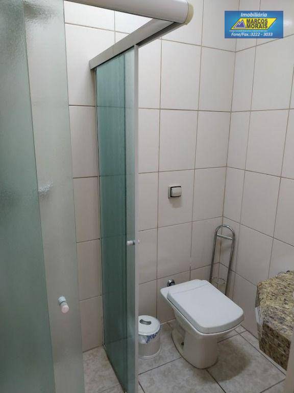 Casa à venda com 4 quartos, 180m² - Foto 11