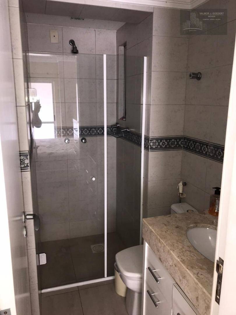 Apartamento à venda com 3 quartos, 208m² - Foto 31