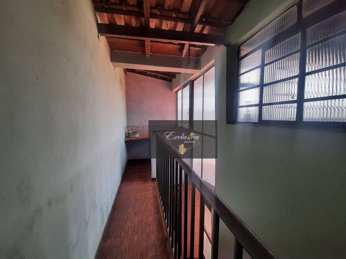 Casa à venda com 6 quartos, 145m² - Foto 10