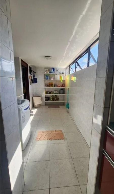 Apartamento à venda com 4 quartos, 195m² - Foto 5