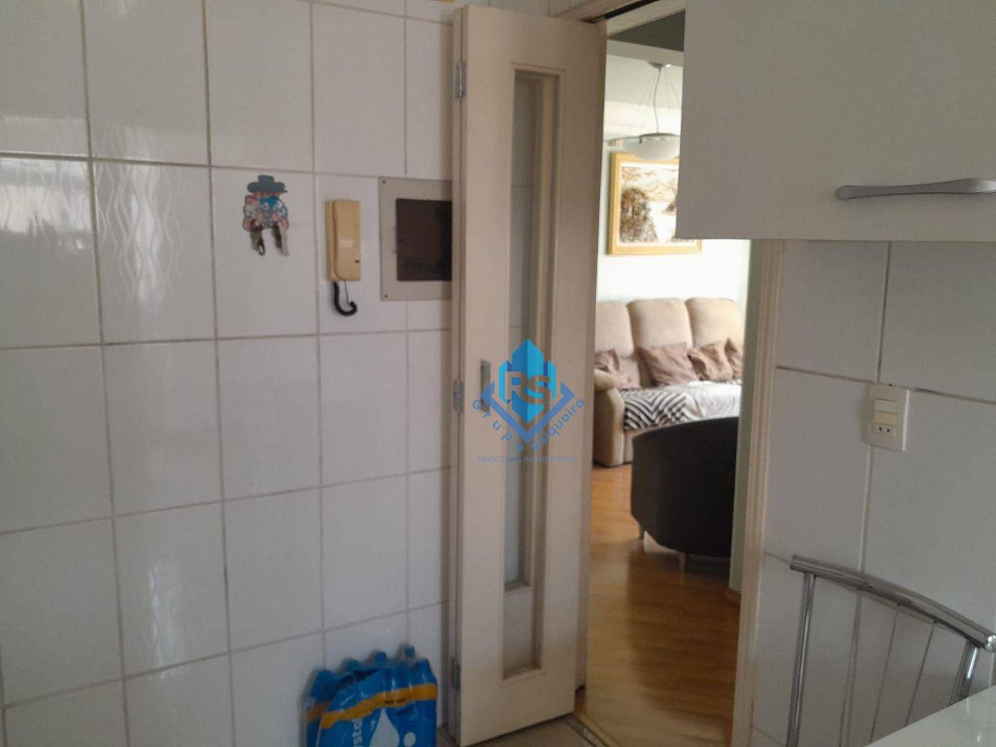 Apartamento à venda com 2 quartos, 70m² - Foto 5