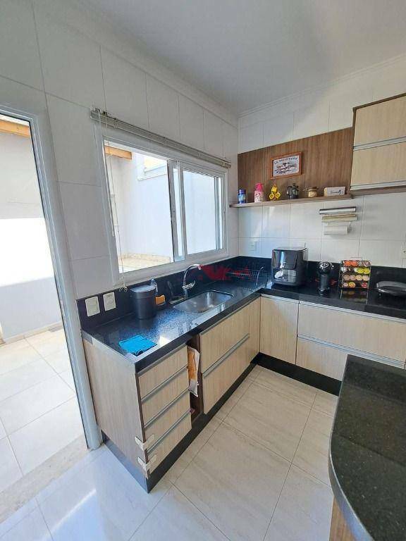 Casa de Condomínio à venda com 3 quartos, 216m² - Foto 21