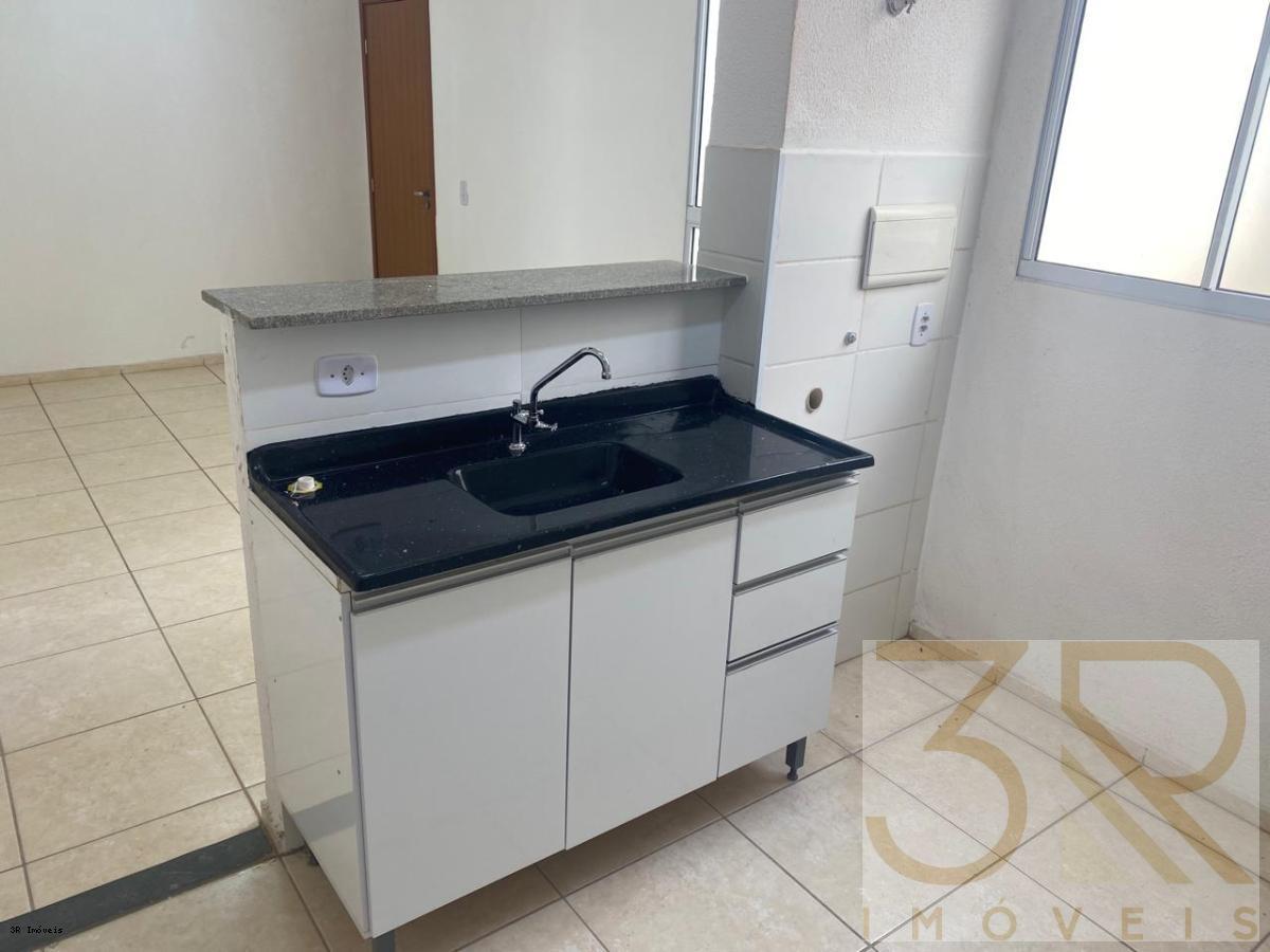 Apartamento à venda com 2 quartos, 46m² - Foto 1