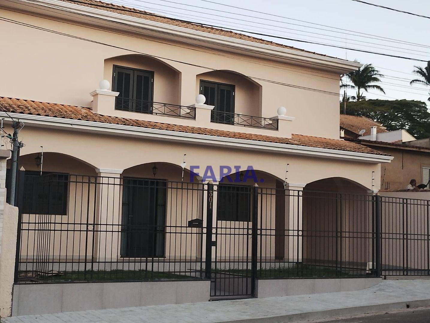 Casa, 3 quartos, 230 m² - Foto 2