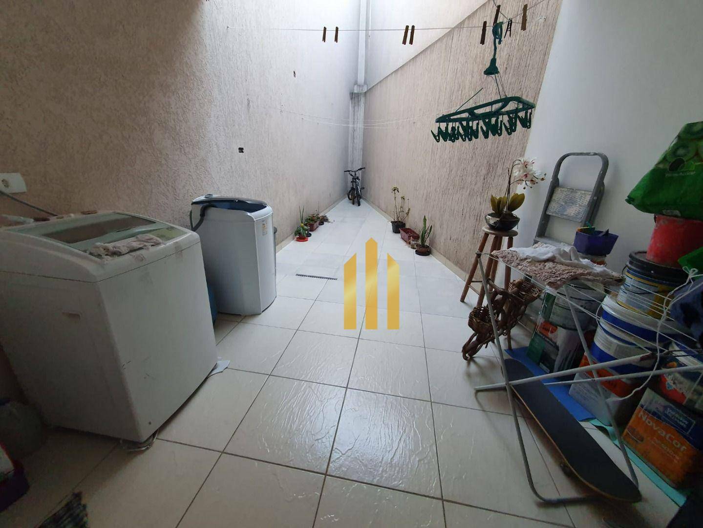 Sobrado à venda e aluguel com 3 quartos, 150m² - Foto 16