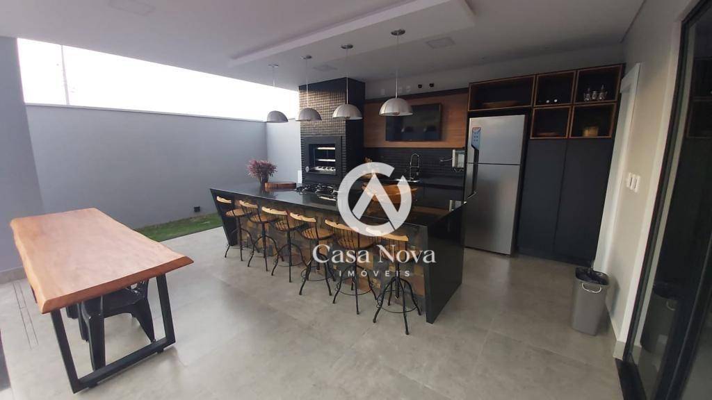 Casa à venda com 3 quartos, 320m² - Foto 6