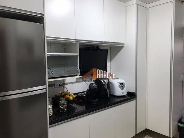 Apartamento à venda com 2 quartos, 69m² - Foto 18