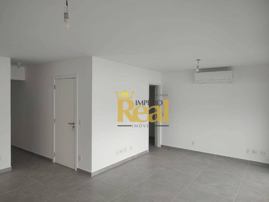 Apartamento à venda com 3 quartos, 151m² - Foto 2