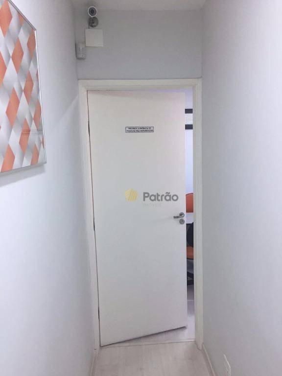 Sobrado à venda com 4 quartos, 250m² - Foto 4