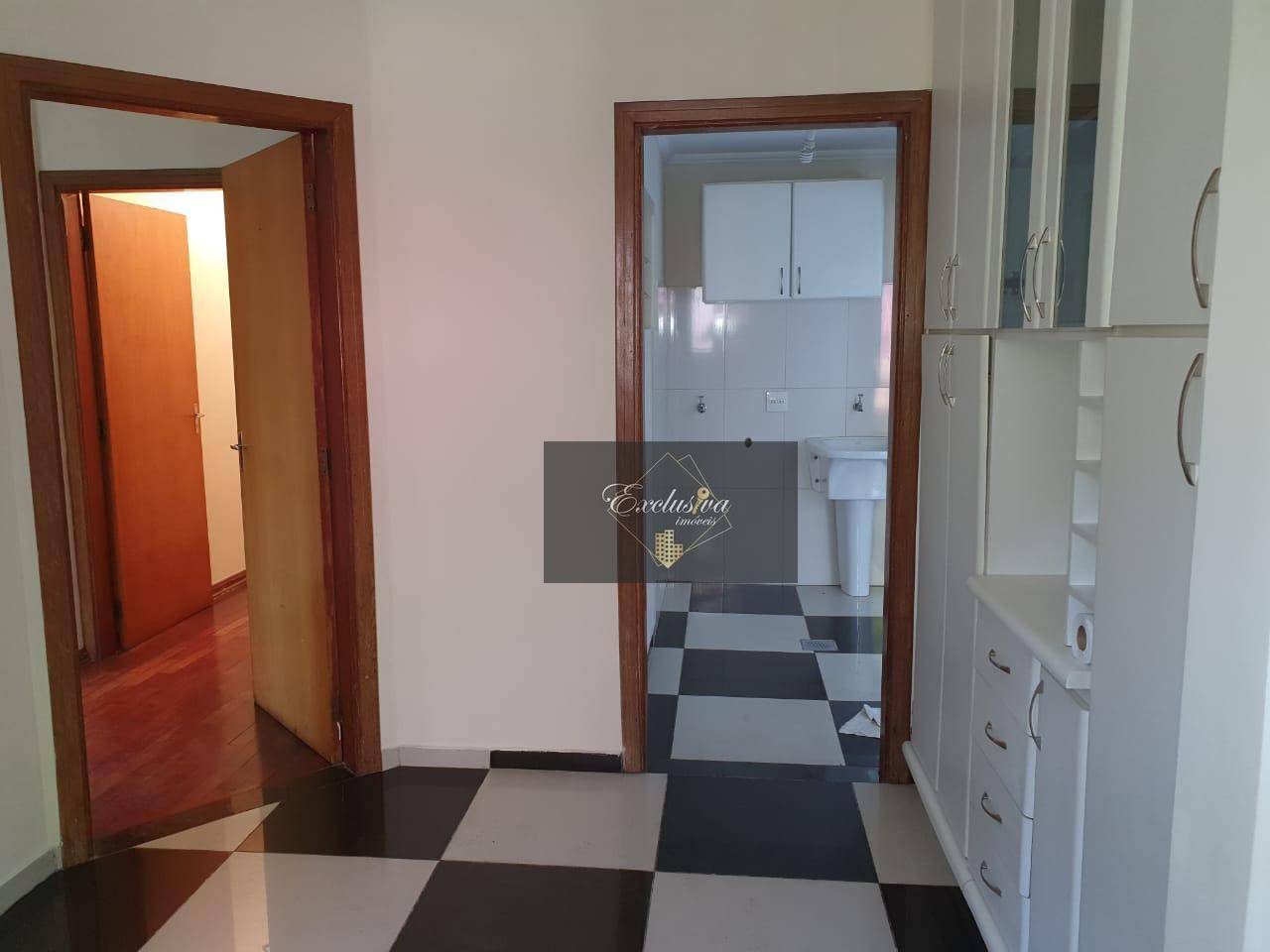 Apartamento à venda com 3 quartos, 79m² - Foto 2