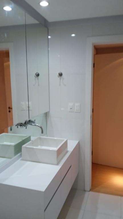 Apartamento à venda com 3 quartos, 140m² - Foto 13