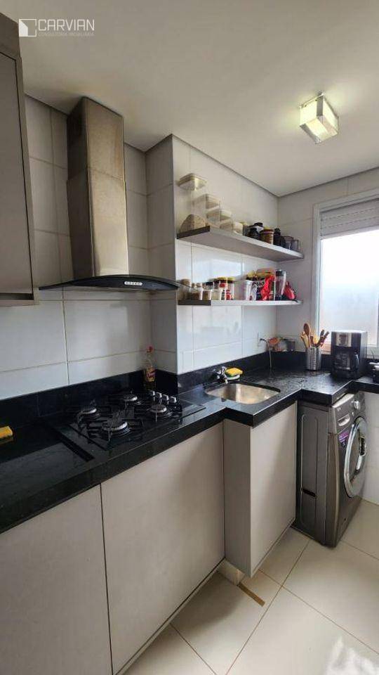 Apartamento à venda com 2 quartos, 67m² - Foto 5