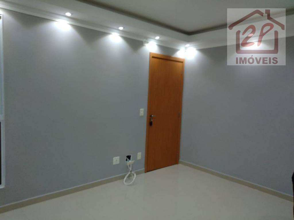 Apartamento à venda com 2 quartos, 42m² - Foto 4