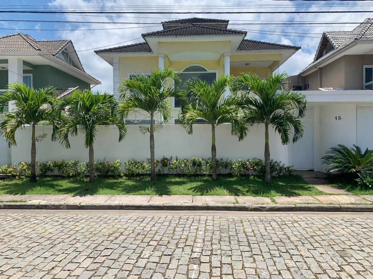 Casa de Condomínio à venda com 4 quartos, 400m² - Foto 2