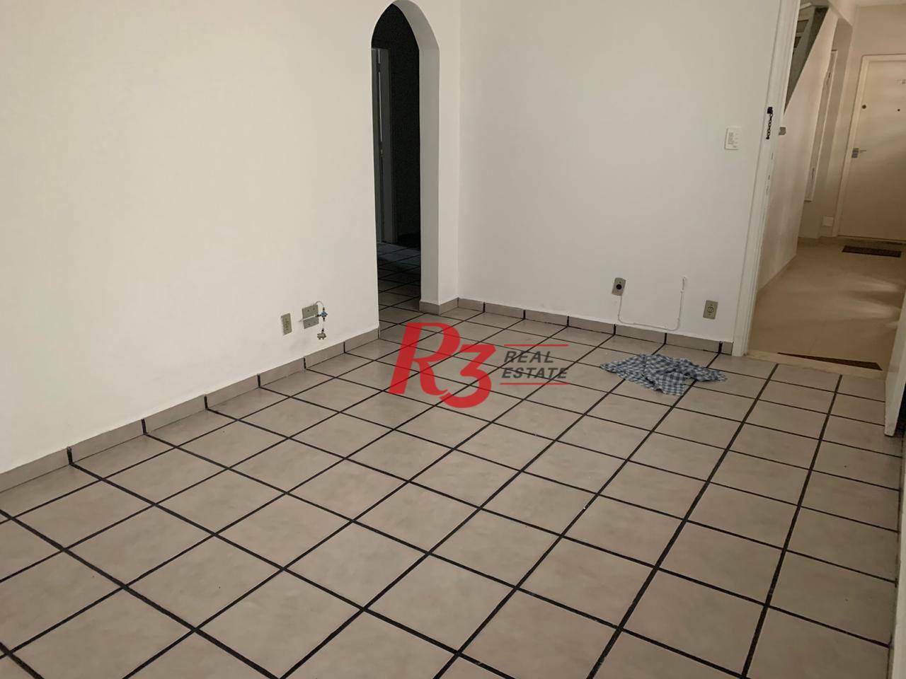 Apartamento à venda com 2 quartos, 80m² - Foto 2