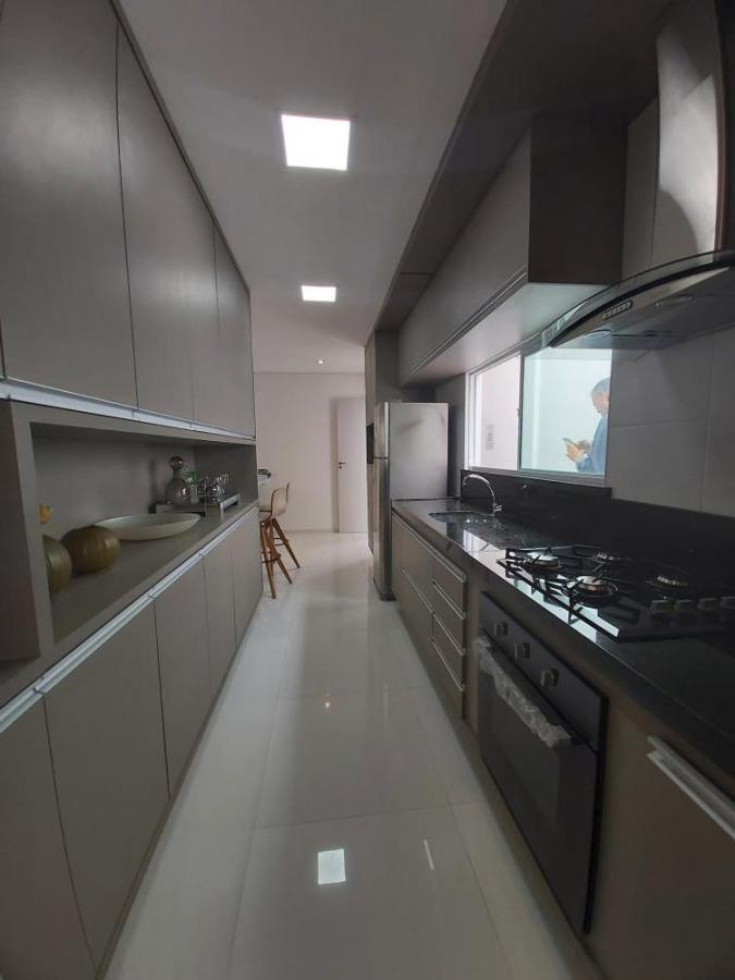 Apartamento à venda com 3 quartos, 107m² - Foto 13