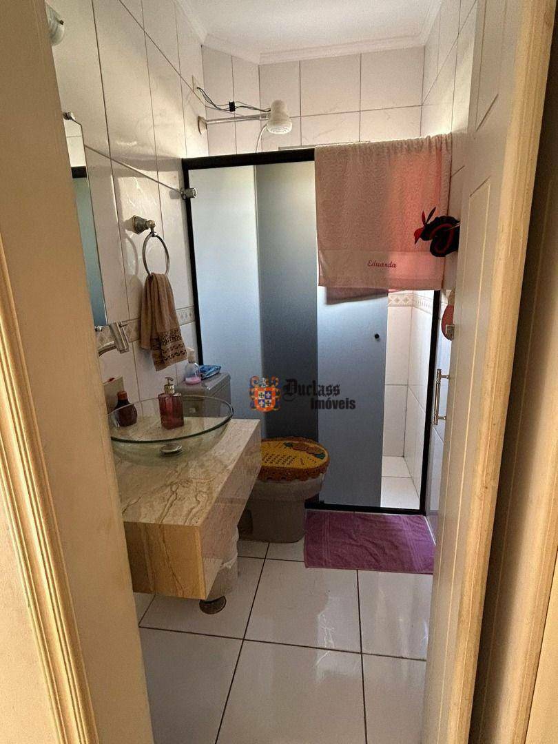 Apartamento à venda com 3 quartos, 107m² - Foto 17