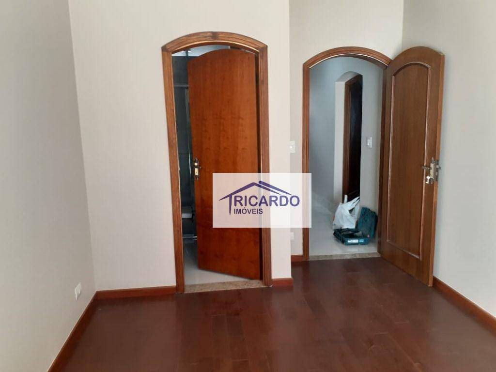 Sobrado à venda com 3 quartos, 300m² - Foto 33