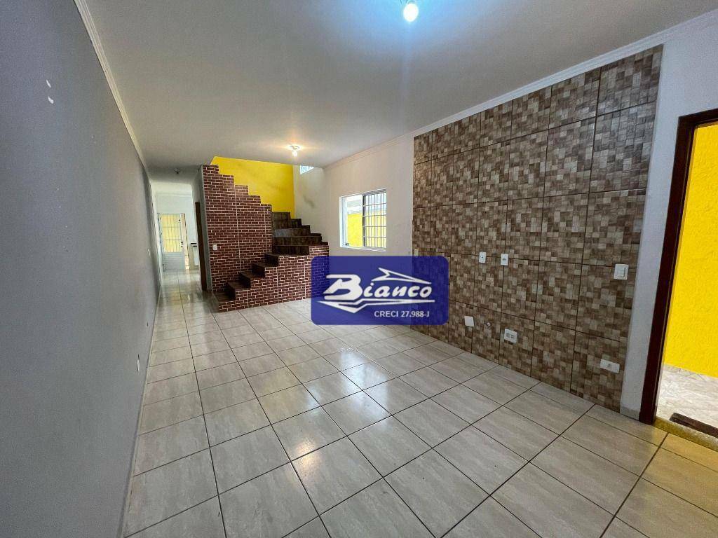 Sobrado à venda com 3 quartos, 100m² - Foto 1