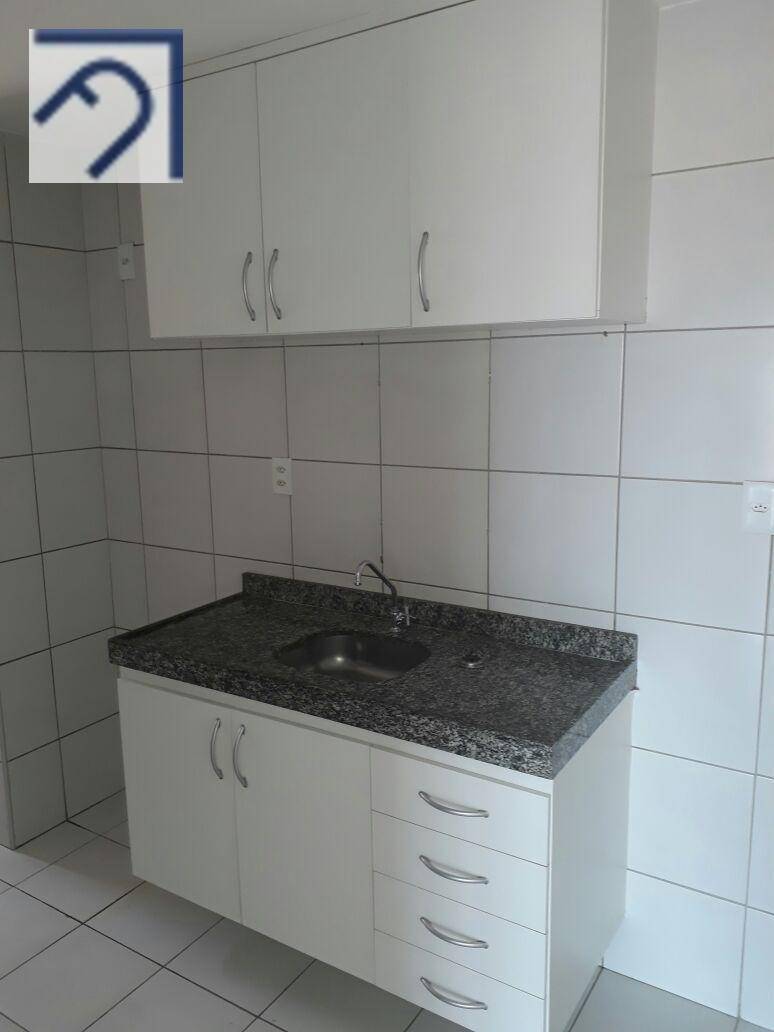 Apartamento para alugar com 3 quartos, 80m² - Foto 12