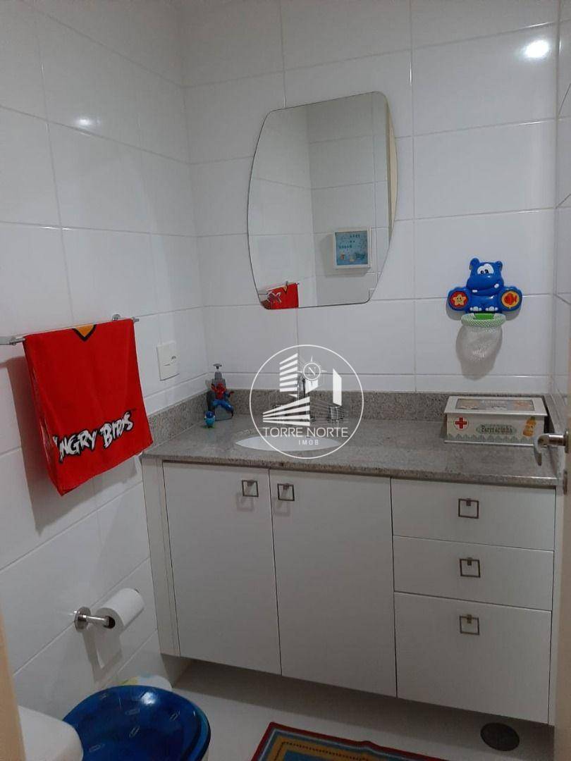 Apartamento à venda com 4 quartos, 143m² - Foto 19