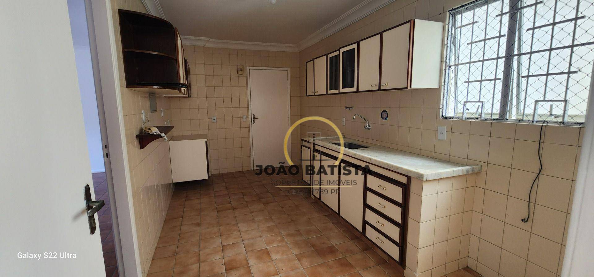 Apartamento à venda com 3 quartos, 131m² - Foto 11