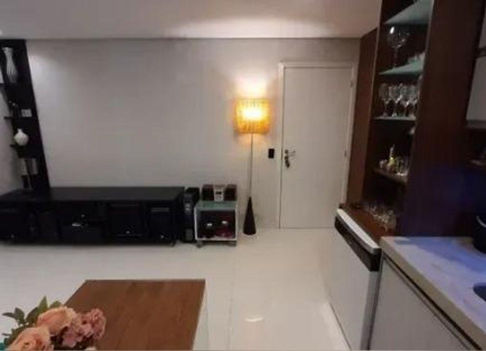 Apartamento à venda com 1 quarto, 50m² - Foto 7