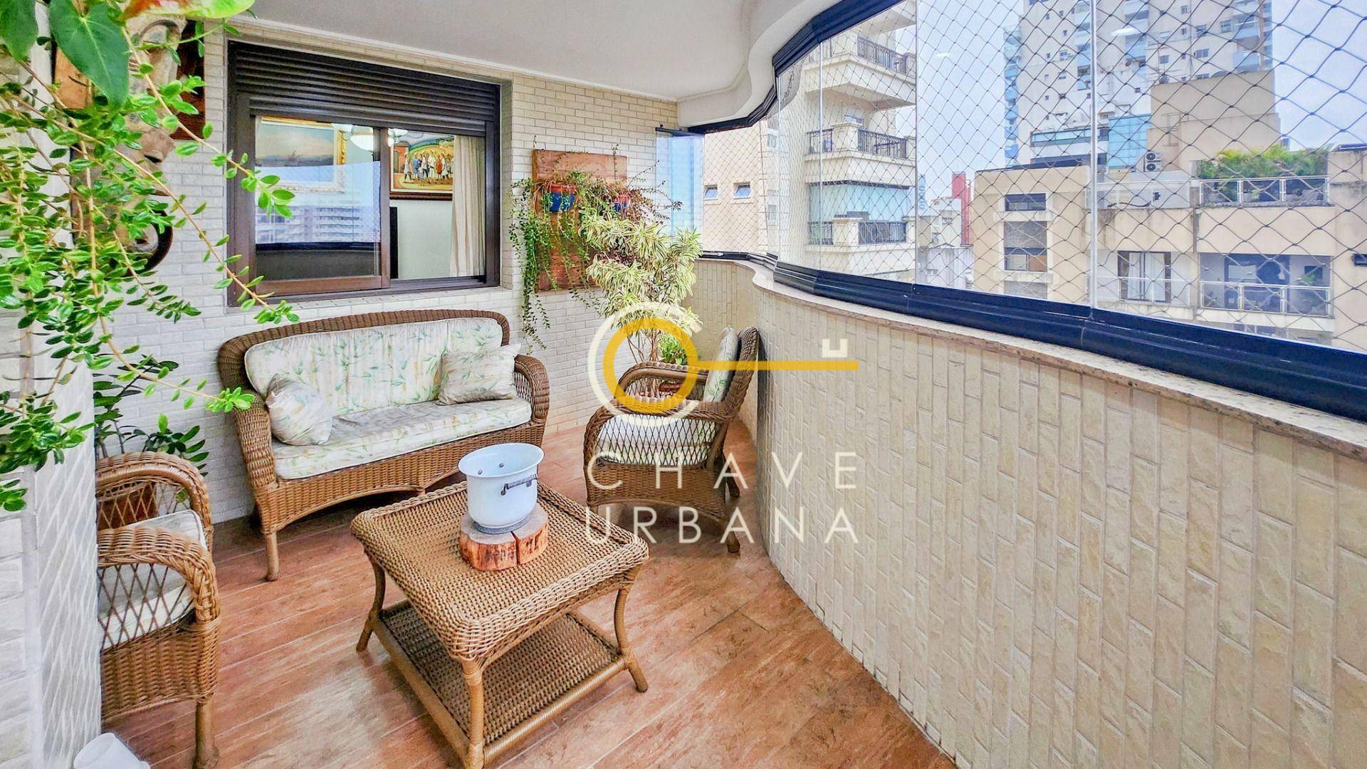 Apartamento à venda com 3 quartos, 222m² - Foto 11