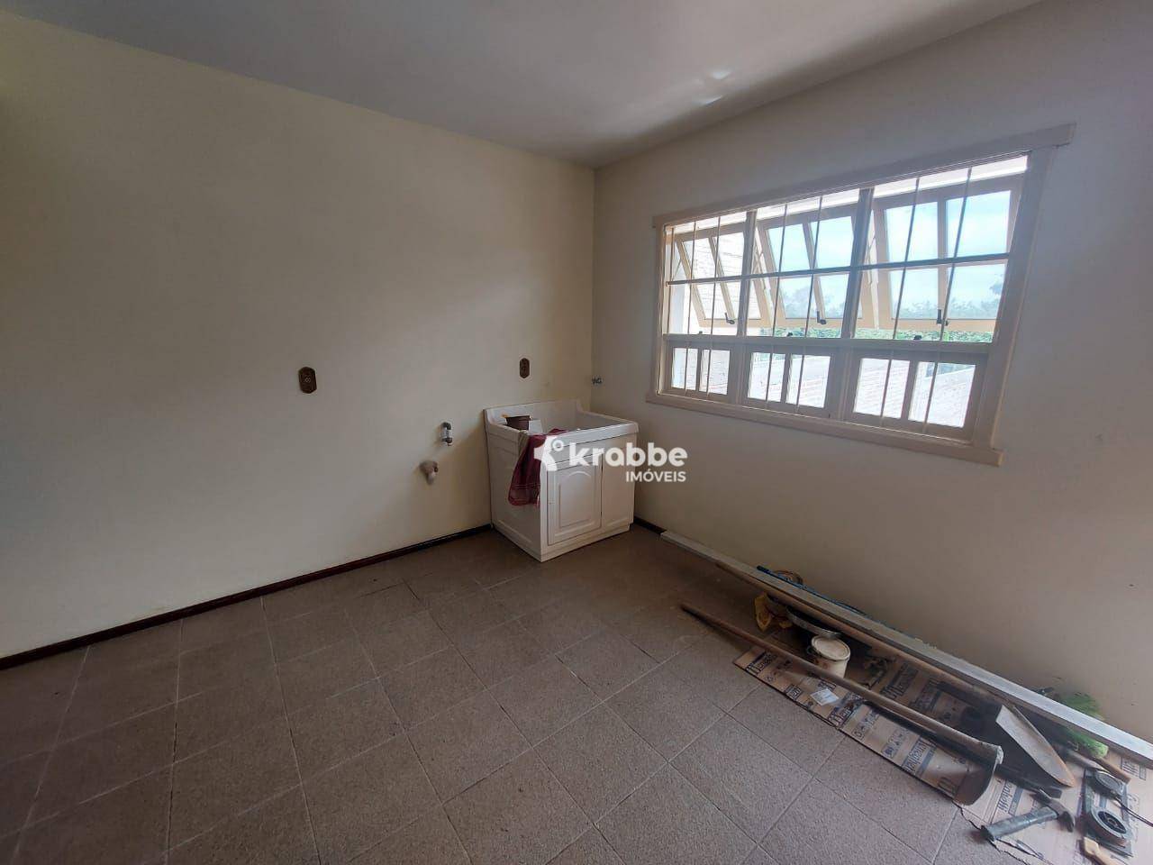 Casa para alugar com 3 quartos, 210m² - Foto 18