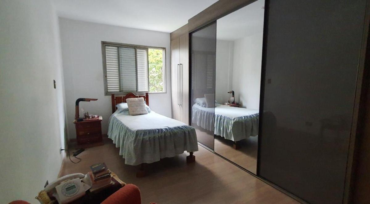 Apartamento à venda com 4 quartos, 190m² - Foto 19