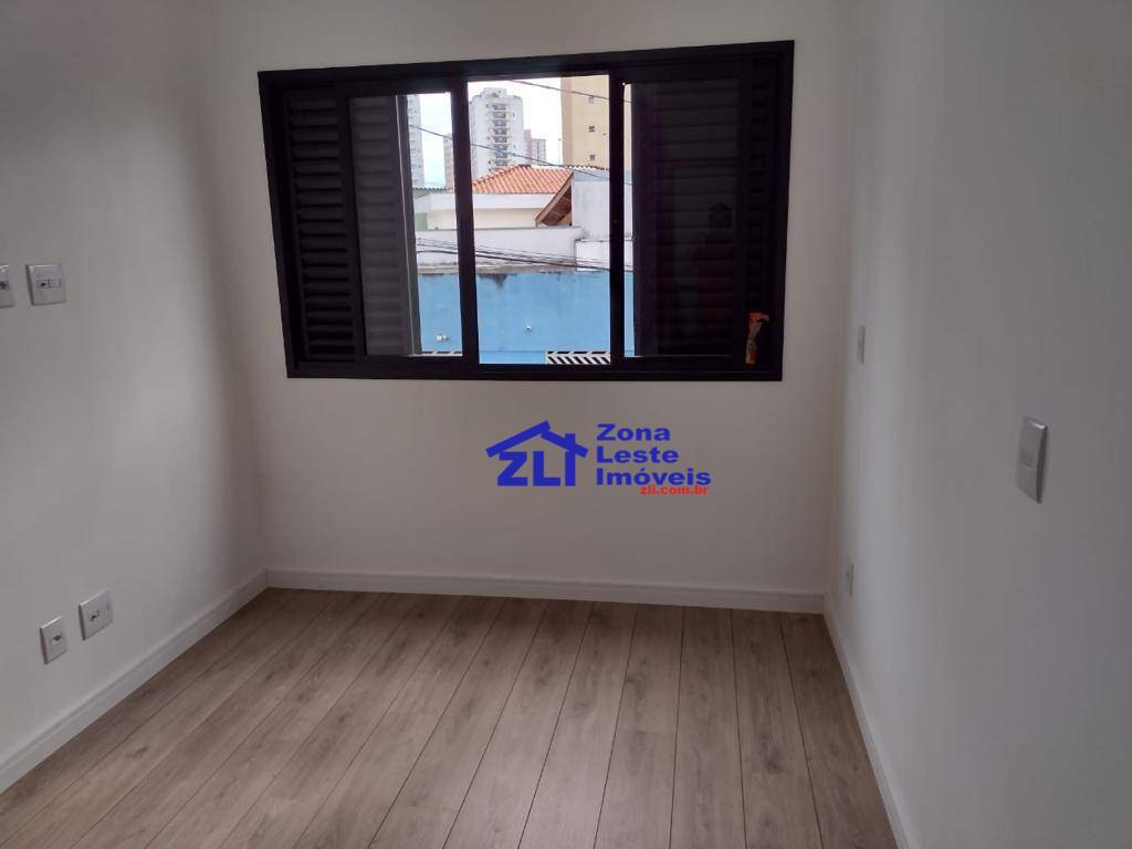 Sobrado à venda com 3 quartos, 160m² - Foto 1