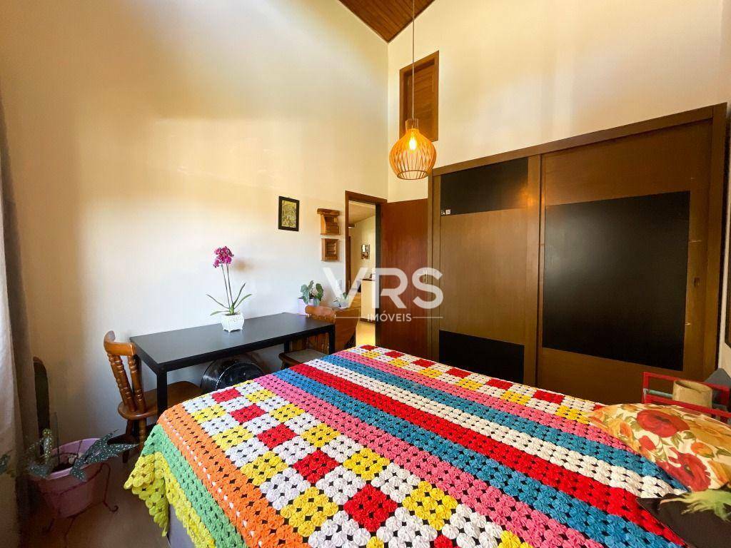 Casa de Condomínio à venda com 4 quartos, 250m² - Foto 13