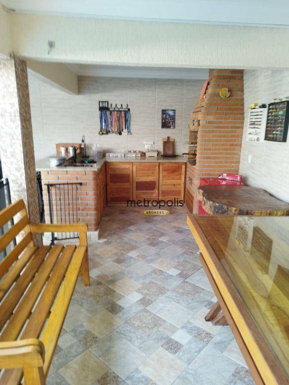 Casa à venda e aluguel com 3 quartos, 270m² - Foto 34