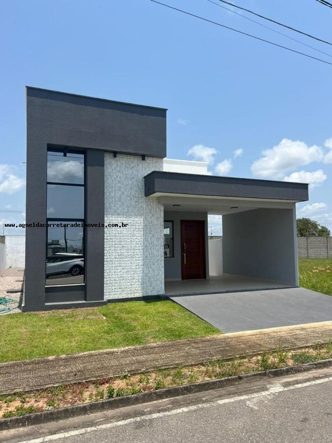 Casa de Condomínio à venda com 3 quartos, 130m² - Foto 1