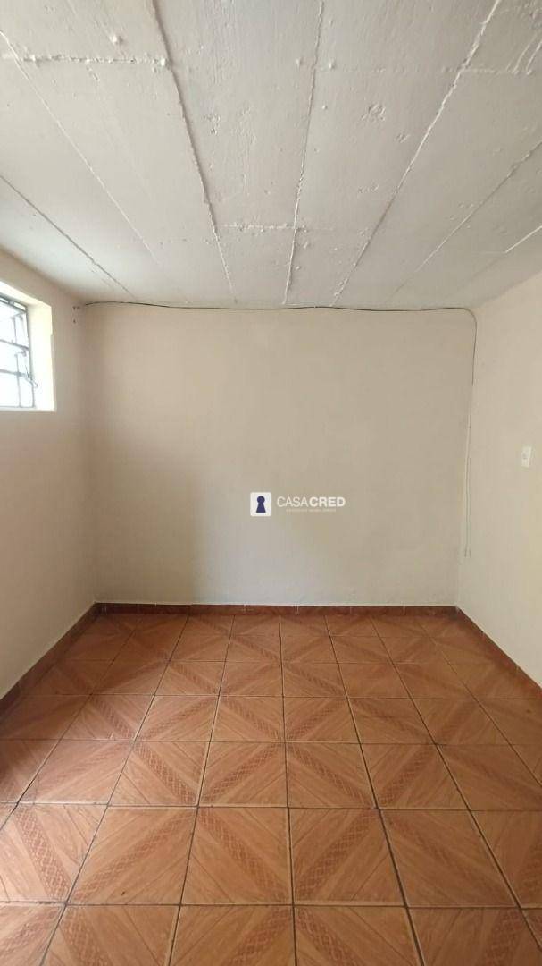 Casa para alugar com 2 quartos, 60m² - Foto 2