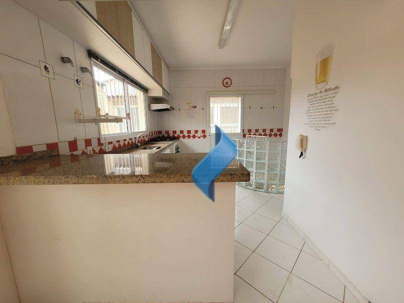 Casa à venda e aluguel com 3 quartos, 277m² - Foto 13